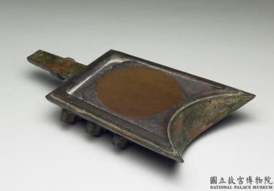图片[2]-Refined clay inkstone encased in a bronze bell, Qing dynasty (1644-1911)-China Archive